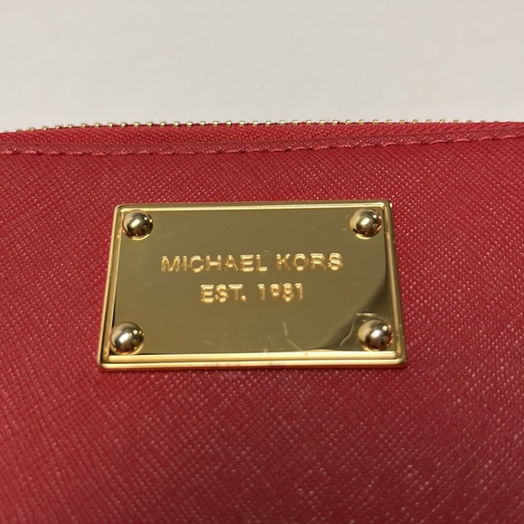 Michael Kors red wallet - Picture 7 of 7